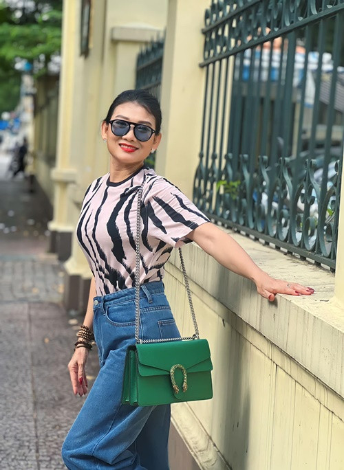 Ở tuổi 49, nữ diễn viên phim Trạm cứu hộ trái tim vẫn độc thân. Ảnh: FBNV.