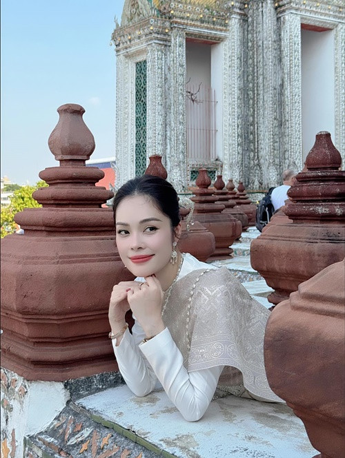 Dương Cẩm Lynh du lịch Thái Lan sau khi trả hết nợ.