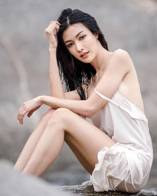 Mutmai đang làm người mẫu tự do tại xứ chùa vàng.