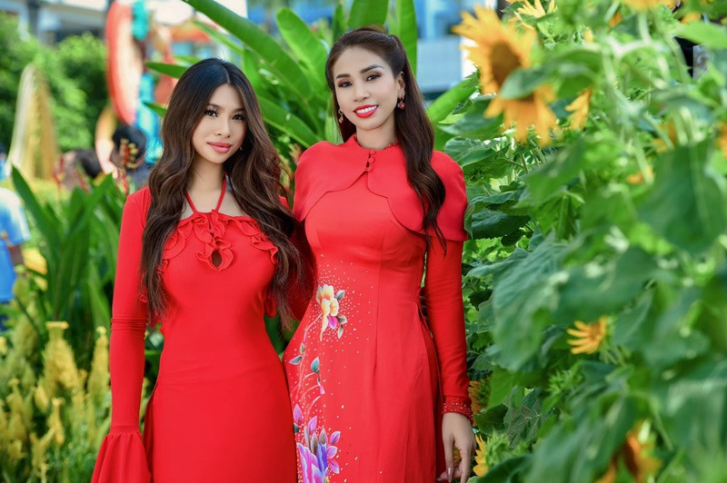 Con gái Lý Hương sở hữu vóc dáng gợi cảm, gương mặt sắc sảo. Ảnh: FBNV.