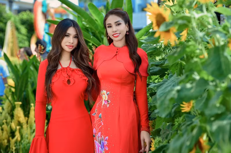 Con gái Lý Hương sở hữu vóc dáng gợi cảm, gương mặt sắc sảo. Ảnh: FBNV.