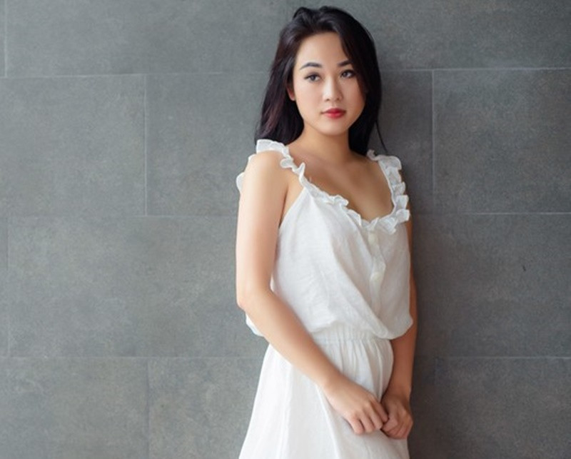 Sau 6 tháng nằm viện, Diễm Hằng tăng cân không kiểm soát, chân bị teo. May mắn, sau đó, nữ diễn viên cũng phục hồi sức khỏe. Ảnh: Tiền Phong.