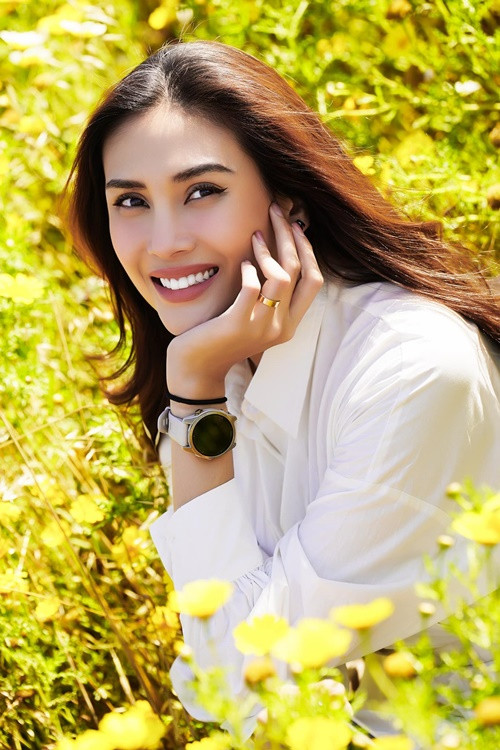 Chân dài lựa chọn trang phục rộng trong các hoạt động.