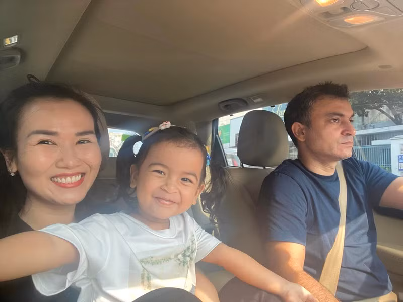 Vợ chồng Võ Hạ Trâm có một cô con gái chung. Từ khi kết hôn, Võ Hạ Trâm không phải làm dâu. Ảnh: FBNV.