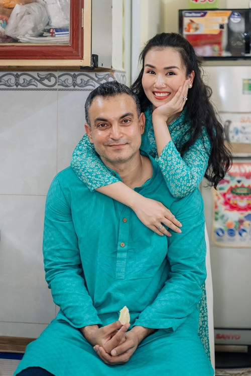 Không chỉ Phương Thanh, Võ Hạ Trâm cũng gắn bó với nửa kia người Ấn Độ. Ảnh: FBNV.