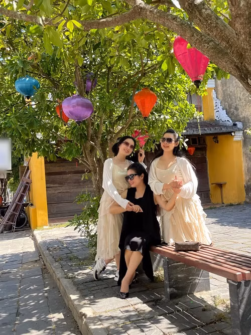 Ngoài Thái Phương, Thanh Thanh Hiền có cô con gái Tú Linh.