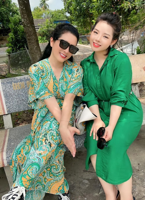 Thái Phương đam mê ca hát giống mẹ.