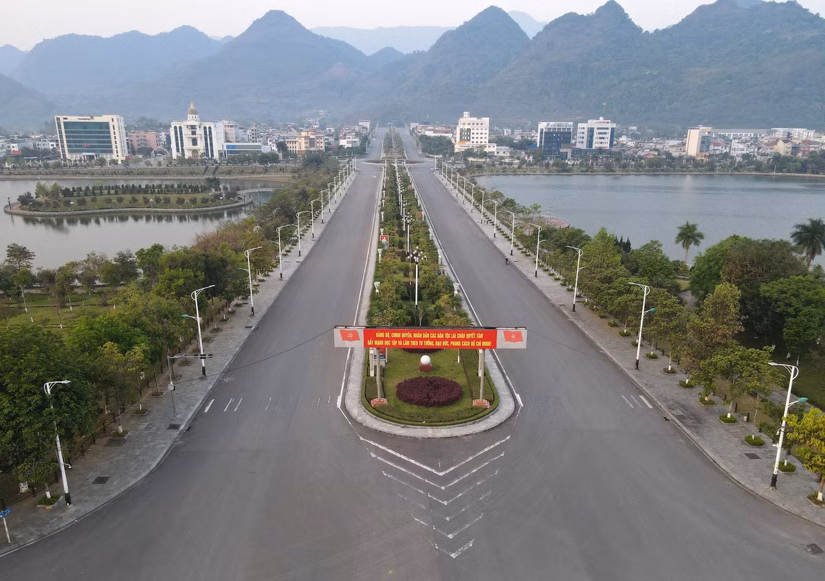 Trục đường Lê Lợi, thành phố Lai Châu.