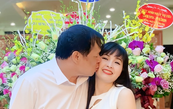 Trang Nhung co thuc su hanh phuc ben chong?