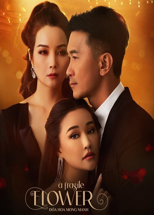 Nữ ca sĩ đóng phim Đóa hoa mong manh vừa ra mắt.