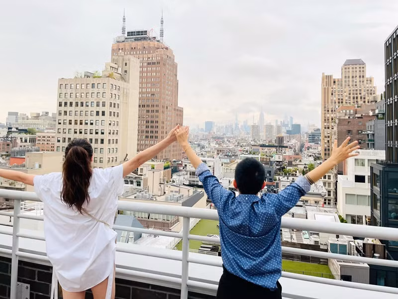 Sau đám cưới năm 2022, cặp đôi dính như hình với bóng. Thậm chí, nếu ở xa nhau, Thanh Hà và Phương Uyên gọi điện thoại facetime ngay cả khi ngủ.