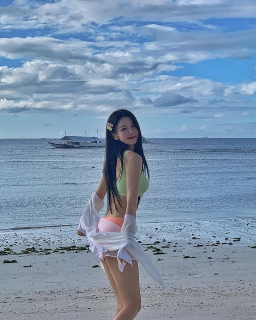 Cô nàng được khen ngợi mặc phù hợp với bối cảnh, hoàn cảnh.