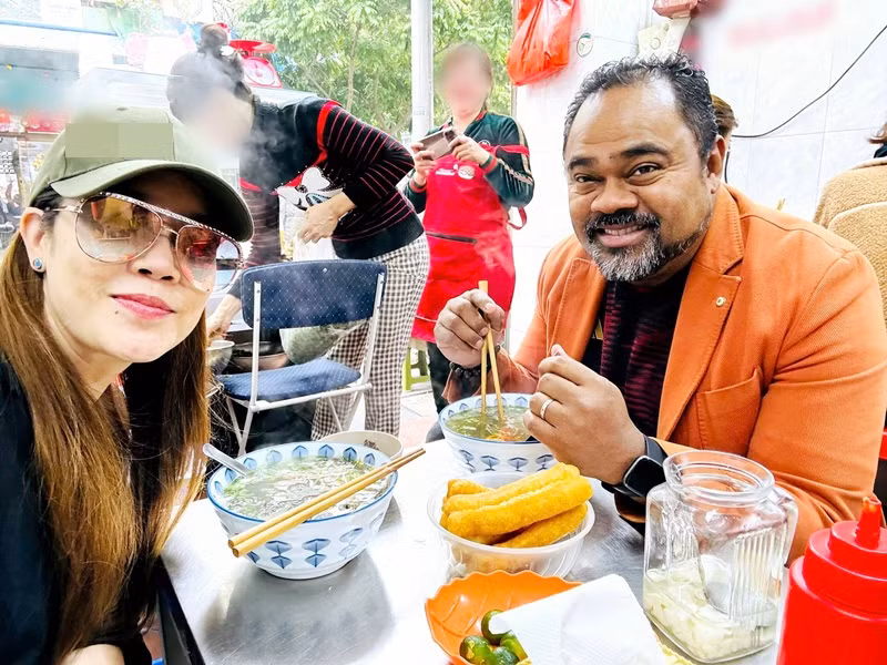 Thu Phương muốn dành nhiều thời gian cho cuộc thi Chị đẹp đạp gió rẽ sóng bởi vậy quyết định hoãn cưới.