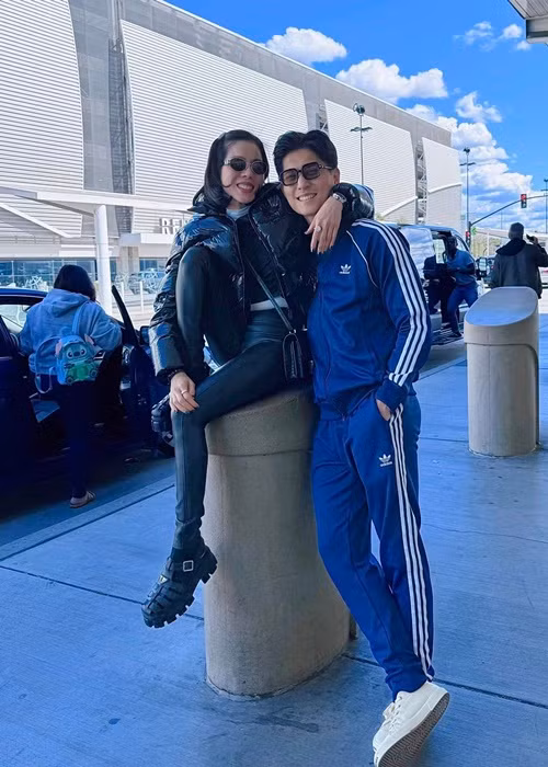 Lệ Quyên - Lâm Bảo Châu dính như sam ở Mỹ.