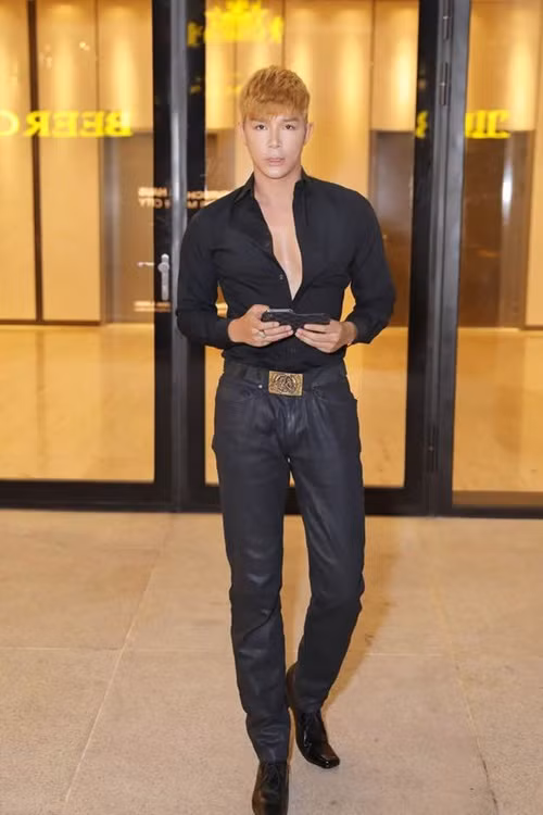 Nathan Lee cho biết, anh không muốn Leto vì anh mà phải hy sinh sự nghiệp ở Hy Lạp. Ảnh: FBNV.