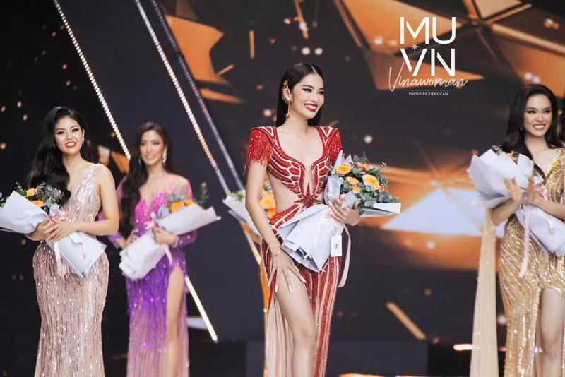 Ngoài làm người mẫu, chị gái Nam Em tham gia đóng phim, ca hát. Ảnh: FBNV.