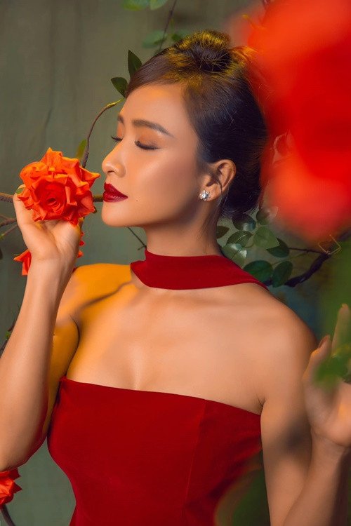 Bà mẹ hai con chăm chỉ tập gym. Lê Bê La từng chia sẻ, cô có thể nâng tạ 80kg.