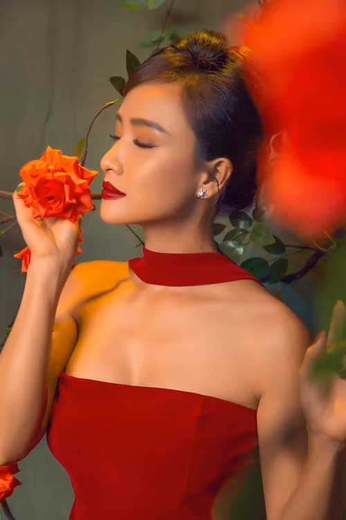 Bà mẹ hai con chăm chỉ tập gym. Lê Bê La từng chia sẻ, cô có thể nâng tạ 80kg.