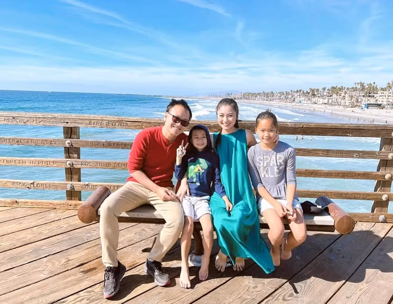 Diệu Hương khoe tổ ấm nhỏ hạnh phúc trong một chuyến du lịch biển.