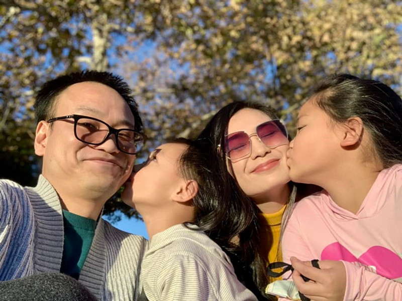 Diệu Hương tiết lộ ông xã thường làm phó nháy cho vợ.