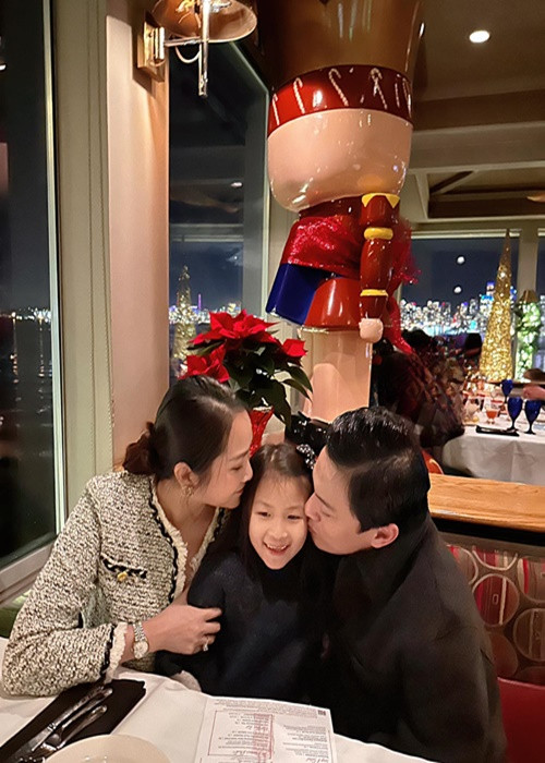 Lam Trường thú nhận, tiền kiếm được vẫn nằm trong tài khoản của anh. Tuy nhiên, anh luôn công khai thông tin tài khoản với Yến Phương.