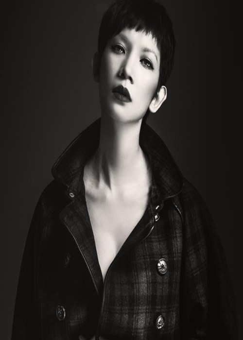 Xuân Lan có con gái với một người đàn ông giấu mặt. Khi biết cô mang bầu, người này nói lời chia tay, để cô một mình vượt cạn. Ảnh: FBNV.