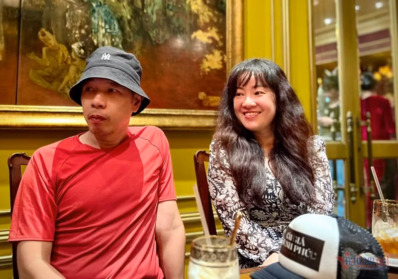 Hồng Thu cũng chính là quản lý của Thái Hòa. Ảnh: Vietnamnet.