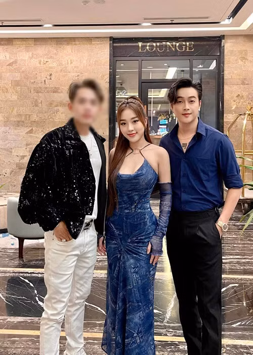 Cả hai ít thể hiện tình cảm dành cho nhau khi xuất hiện. Ảnh: FBNV.