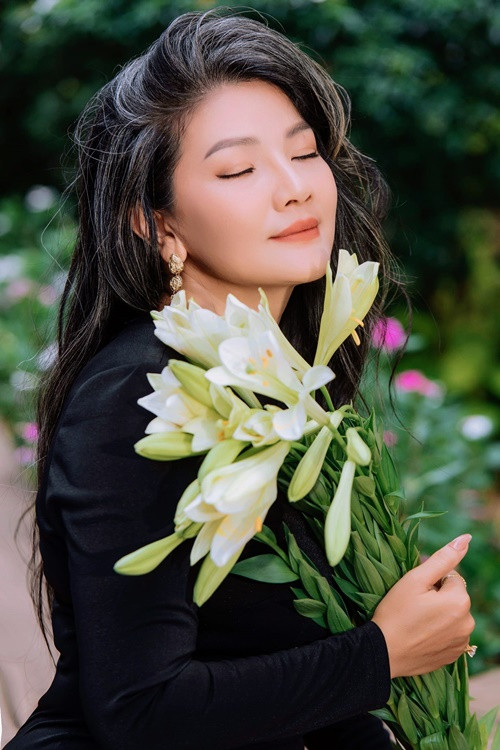 Kiều Trinh từng bị nghi dao kéo vòng một để đóng những cảnh nóng trong phim Bi, đừng sợ! ngọt hơn.