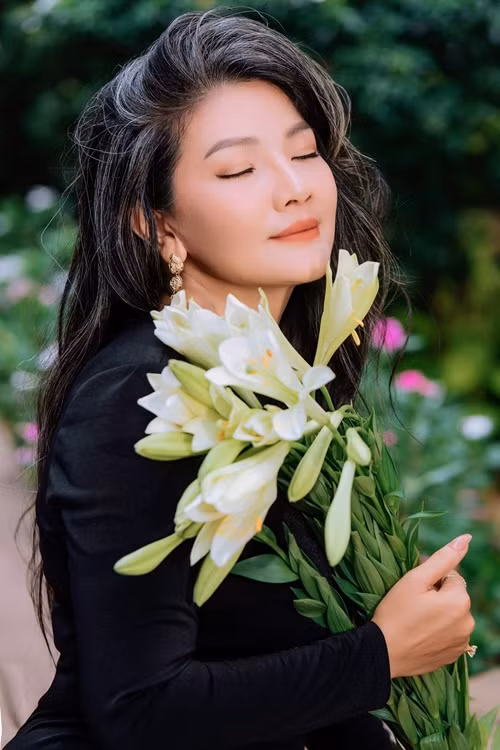 Kiều Trinh từng bị nghi dao kéo vòng một để đóng những cảnh nóng trong phim Bi, đừng sợ! ngọt hơn.