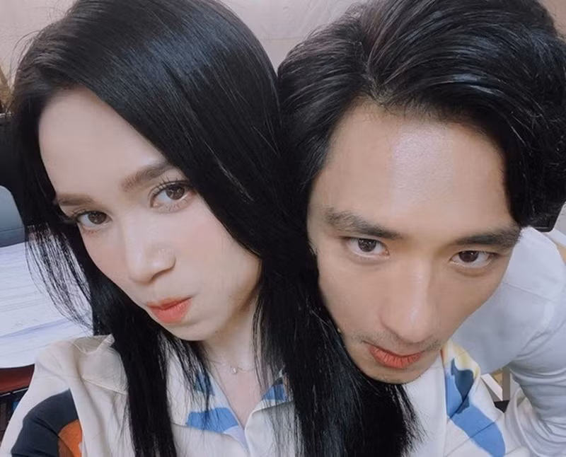 Trước tin đồn tình cảm với Cao Thái Hà, Hữu Vi được đẩy thuyền với bạn diễn Sĩ Thanh khi đóng Yêu trước ngày cưới. Ảnh: Người Đưa Tin.