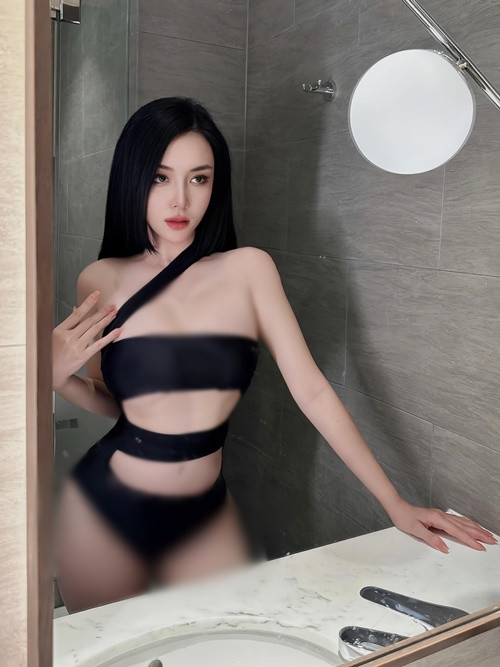 Nữ DJ chia sẻ, cô cố gắng giữ dáng vì công việc phải xuất hiện trước khán giả.