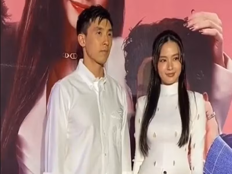 Midu và Minh Đạt không có bất kỳ cử chỉ thân mật nào dành cho nhau tại sự kiện. Ảnh: Đời Sống Pháp Luật.