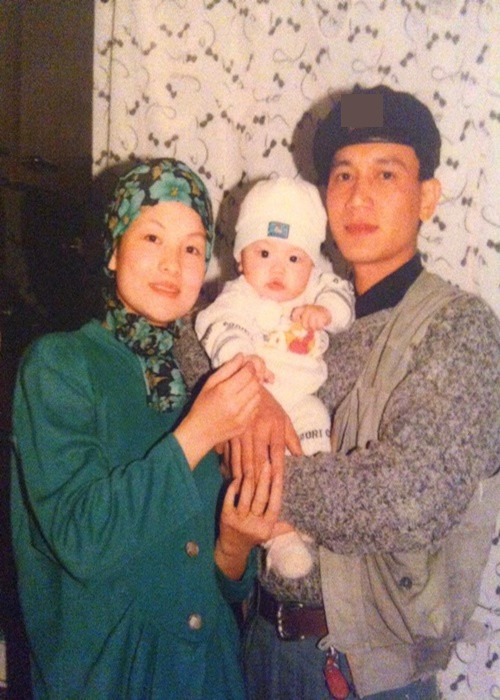 Ngoài đời, nghệ sĩ Phạm Cường kết hôn với Thu Quế vào năm 1995. Ảnh: FBNV.