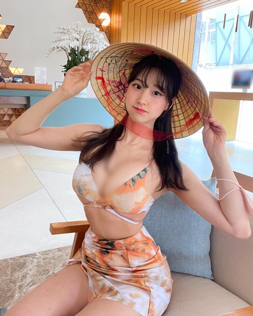 Irene du lịch Việt Nam năm 2022.