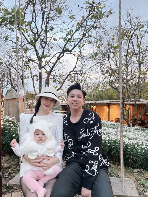 Vợ Lý Tuấn Kiệt sinh con gái đầu lòng vào tháng 4/2023. Ảnh: FBNV.