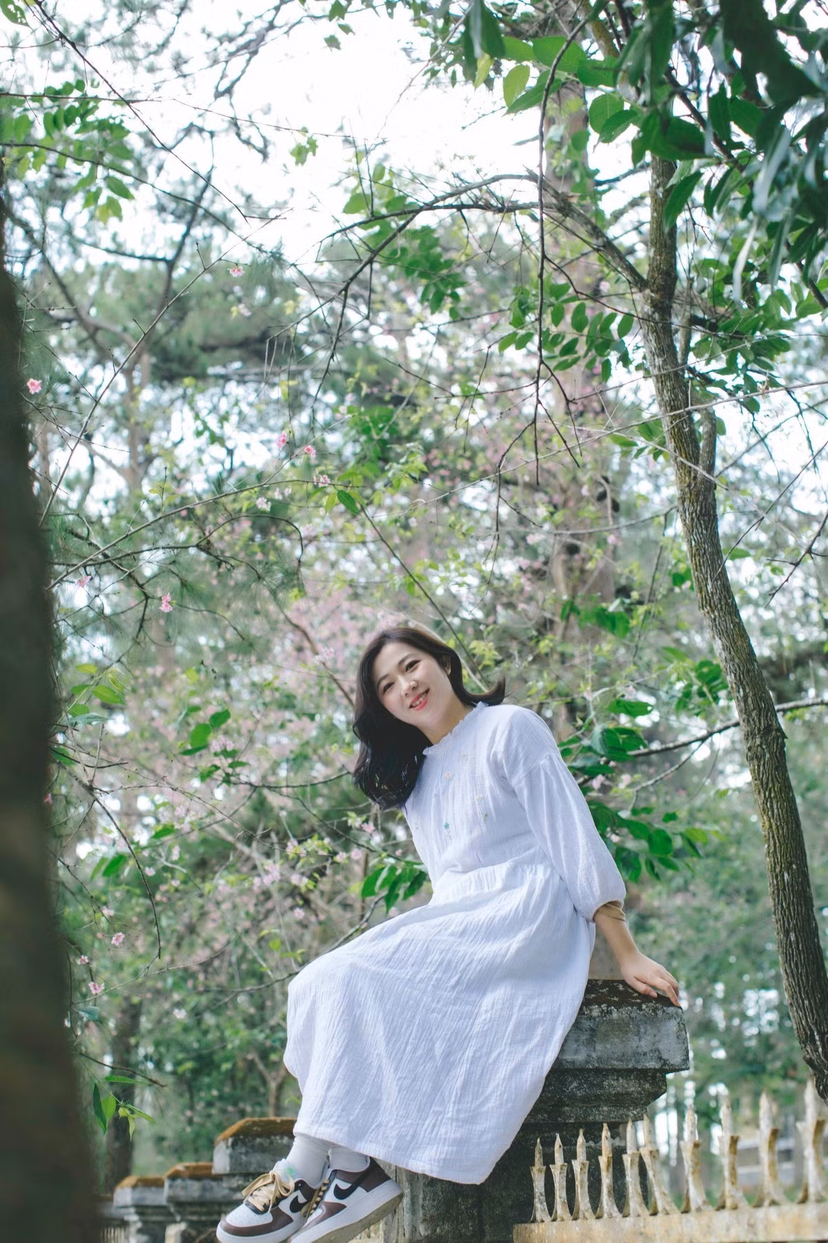 "Đây là mùa mai anh đào thơ nhất mà tôi từng thấy ở thành phố ngàn hoa" - Ngọc Dung bày tỏ cảm xúc.