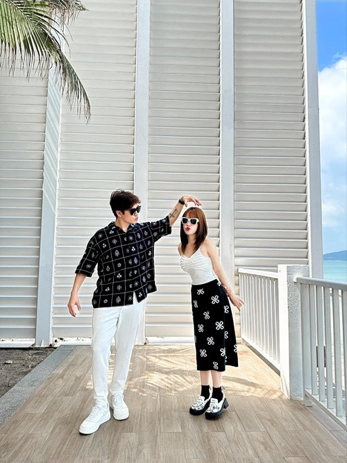 "Puka nghĩ sự khác nhau giữa lúc quen với khi kết hôn là trách nhiệm. Lúc mà yêu chưa cưới thì sao cũng được, giận nhau có thể làm này làm kia xong bỏ nhà đi hoặc là không quen thì chia tay. Nhưng mà khi cưới nhau rồi thì hai từ 'trách nhiệm' nó sẽ rất nặng và mình phải quan trọng điều đó", nữ diễn viên hài chia sẻ.