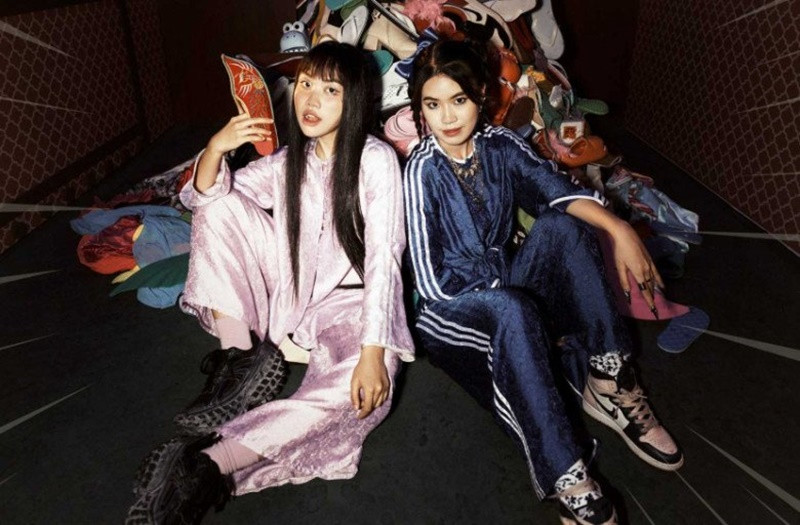  Phương Mỹ Chi - Pháo (phải) từng hợp tác trong ca khúc Vũ trụ có anh.