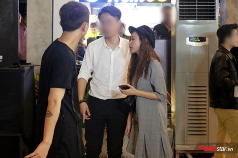 Năm 2017, Midu gây chú ý khi liên tục xuất hiện bên một người đàn ông lạ mặt. Người này được cho là từng thân thiết với Phan Thành. Về phần mình, trước những đồn đoán, Midu không lên tiếng. Ảnh: Saostar.