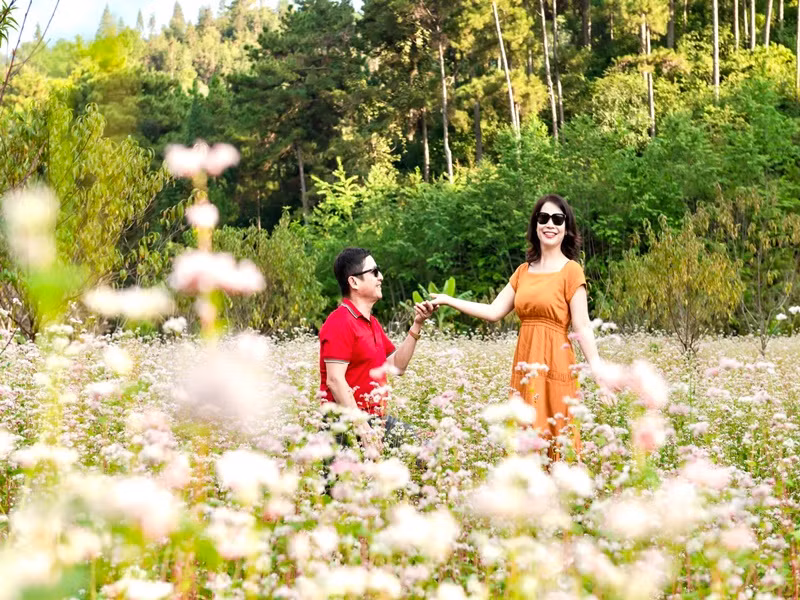 Chí Trung và bạn gái kém 18 tuổi độc lập về tài chính.