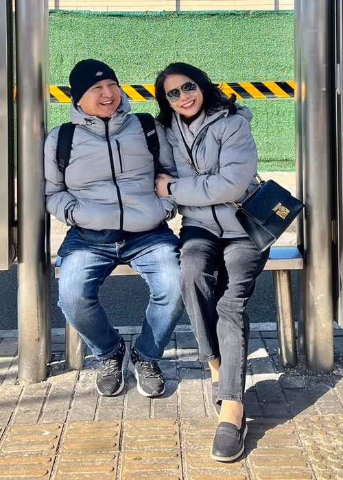 "Tuổi xế nhiều vẫn có nhiều trải nghiệm. Tầm tuổi này vẫn còn sức khỏe để đưa nóc nhà du lịch đó đây, cống hiến cho nghệ thuật thì cũng gọi là sướng như tiên ấy nhỉ", Chí Trung chia sẻ,