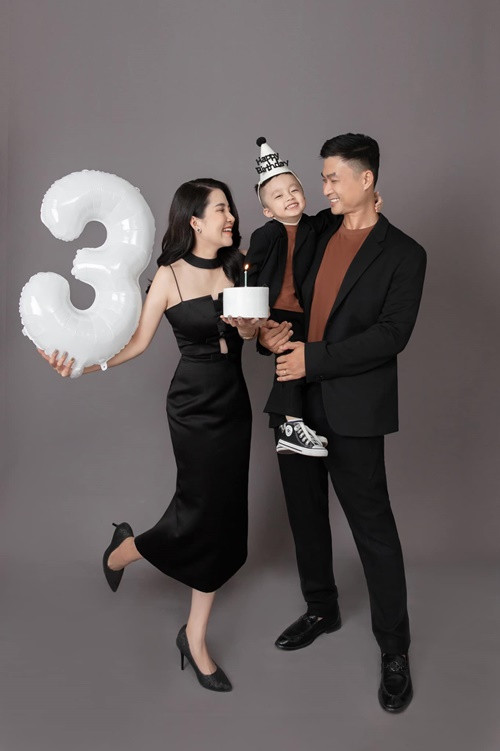 Con trai của Duy Hưng ngày càng kháu khỉnh.