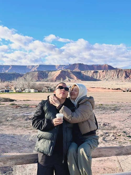 Cặp đôi nghệ sĩ độc lập tài chính sau khi kết hôn.