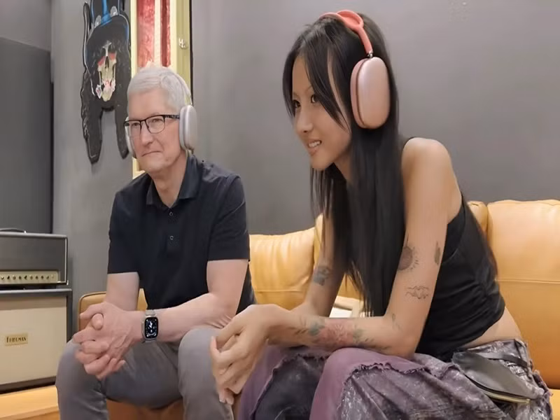 Suboi giới thiệu ca khúc Dâu thiên hạ của mình. Ảnh: Dân Trí.