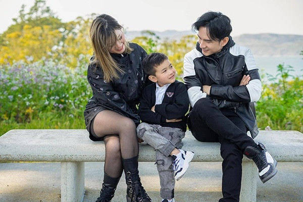 Hiện tại, cả Đan Trường lẫn Thủy Tiên đều tránh nhắc về nhau và cố lưu giữ những điều tốt đẹp cho con trai nhỏ.