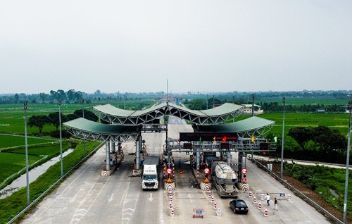 Vì sao trạm BOT ở Thái Bình vẫn thu phí thủ công? Vi sao tram BOT o Thai Binh van thu phi thu cong?