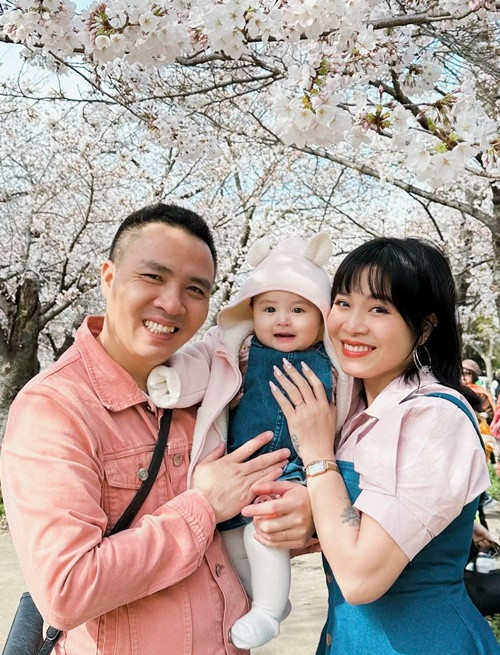 Mới đây, bé Kichi lần đầu du lịch nước ngoài.