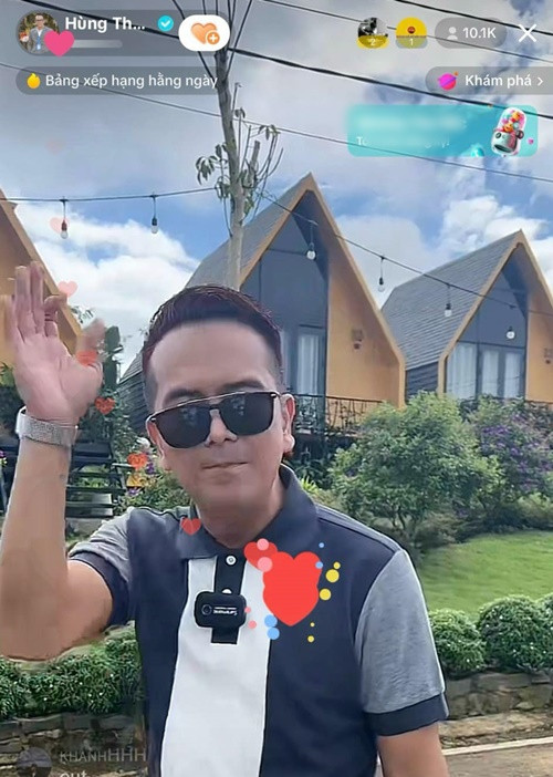 Trong cuộc phỏng vấn với Giao Thông năm 2022, Hùng Thuận cho biết, cuộc sống của anh đã thay đổi về mặt tài chính khi làm về bất động sản, nhưng thu nhập không “khủng” giống như mọi người tưởng tượng. Ảnh: FBNV.