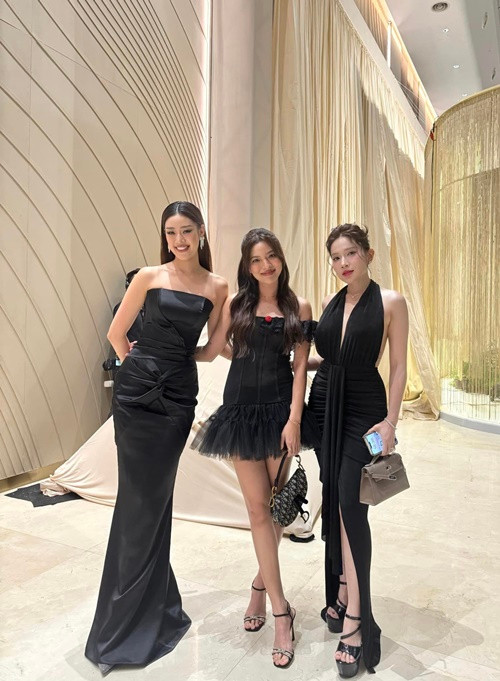 Hoa hậu Khánh Vân, Tú Hảo và Khả Như đọ sắc trong đám cưới. Ảnh: FBNV.